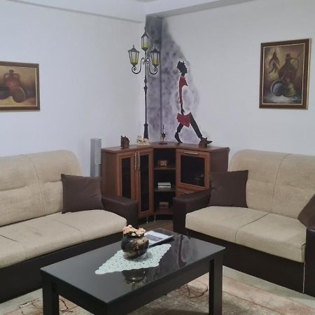 Ivana'S Apartment บิโตลา ภายนอก รูปภาพ